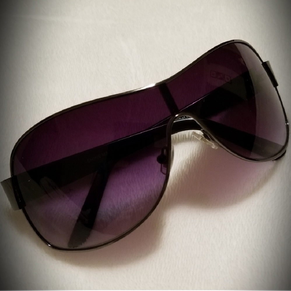 SUNGLASSES FOSSIL
